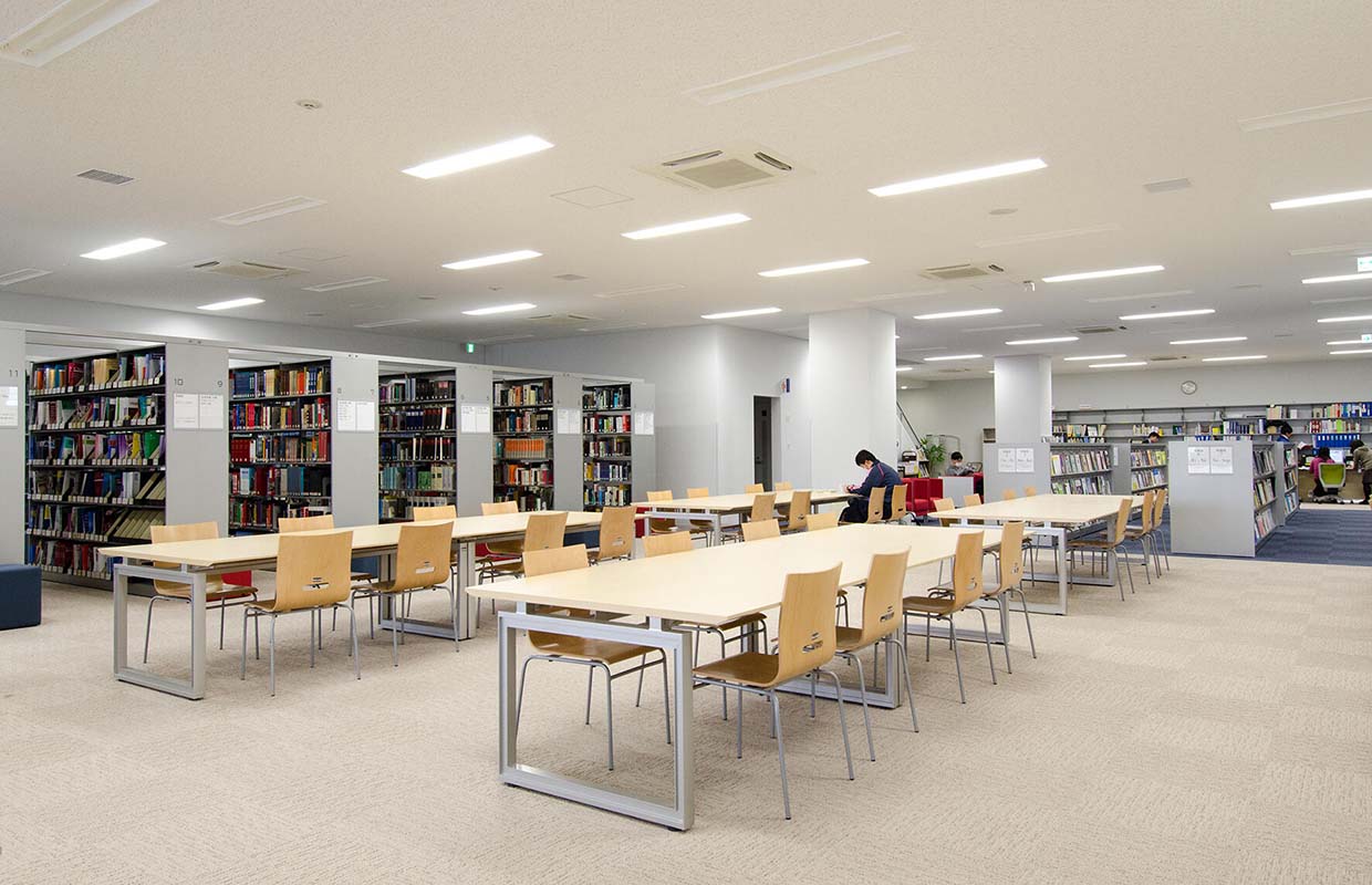 図書館　３F