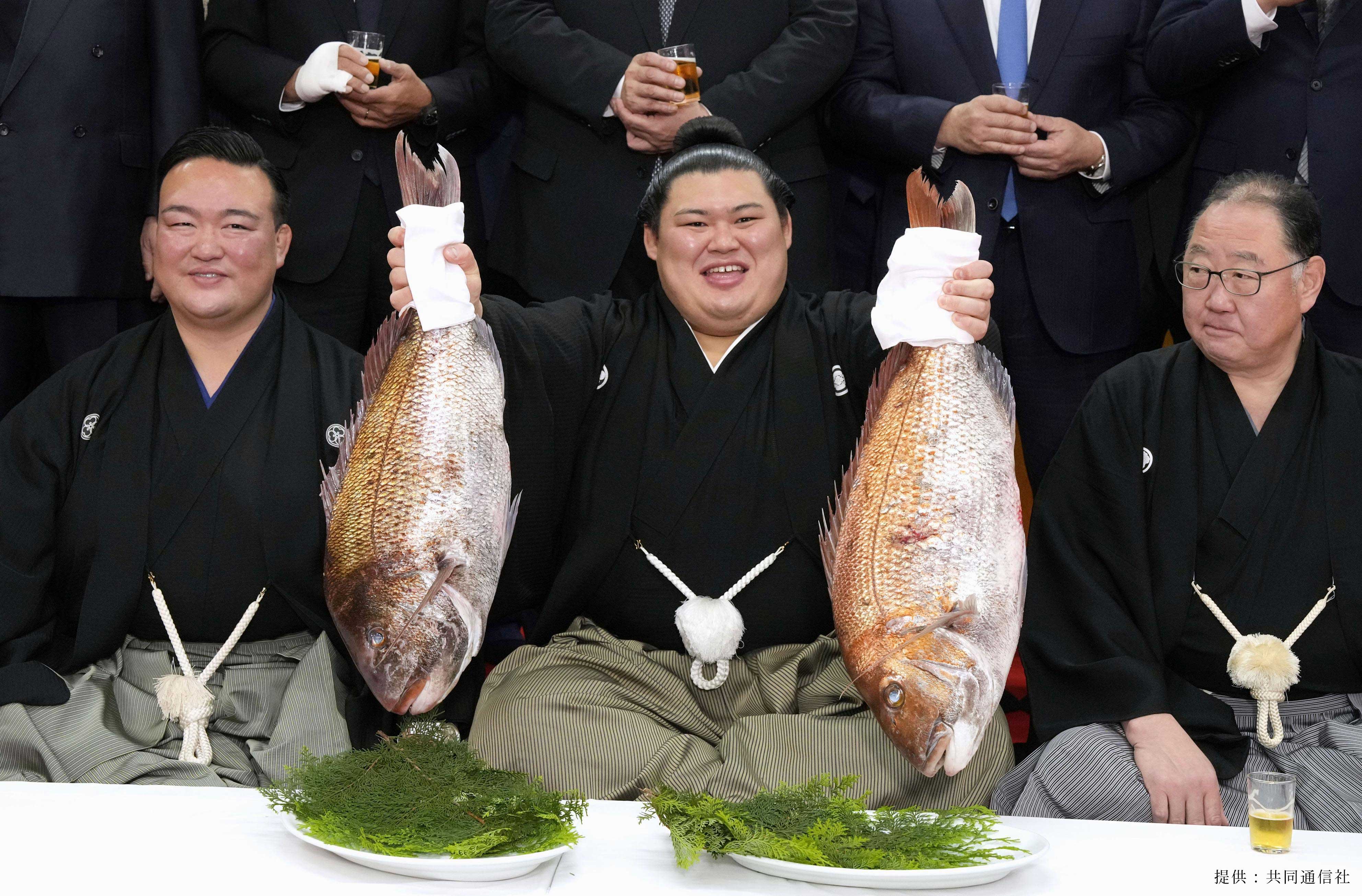 大の里_横綱昇進1(キャプション有)