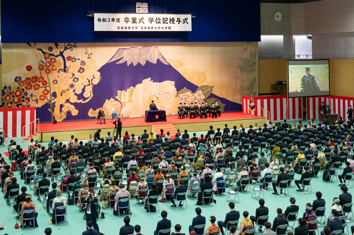 令和3年度卒業式及び学位記授与式を挙行いたしました_220315_1