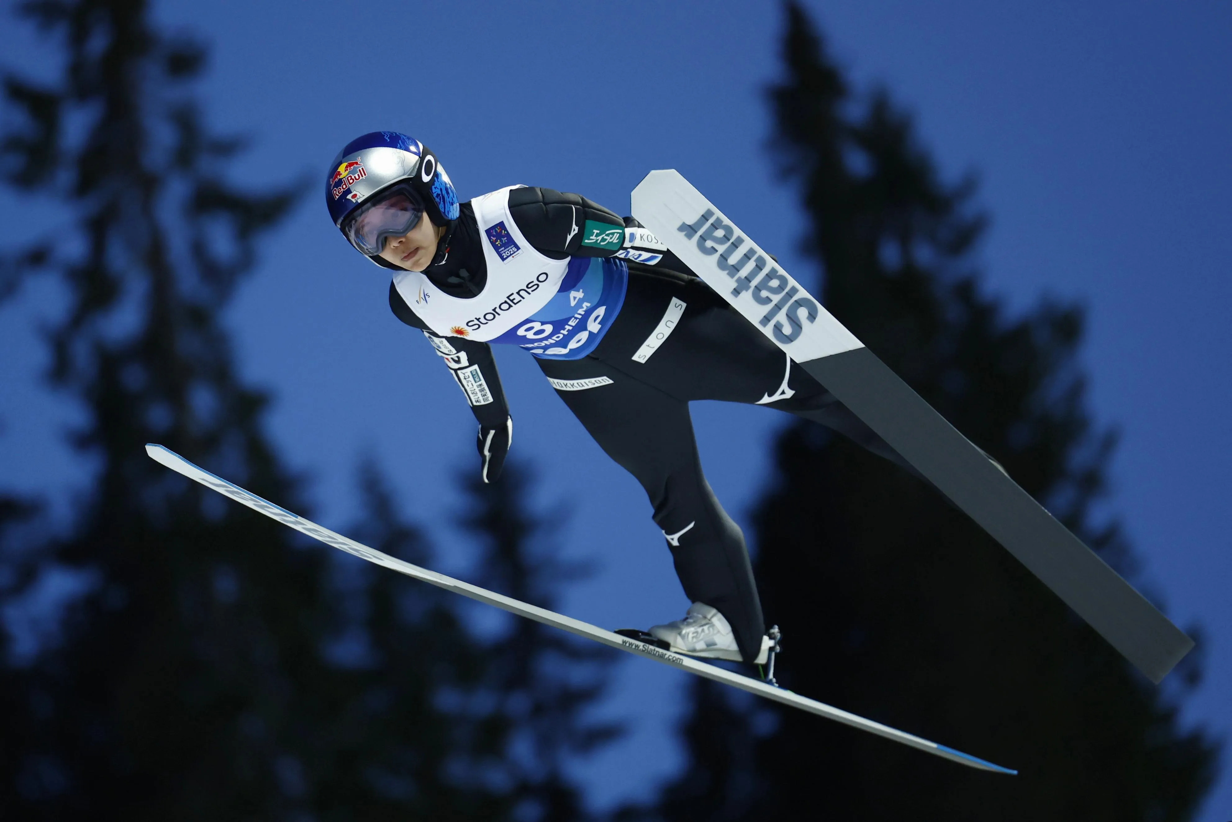 高梨沙羅の飛躍 世界ノルディック第４日 　ジャンプ女子団体　高梨沙羅の１回目の飛躍＝トロンヘイム（共同）